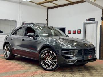 2016 Porsche Macan
