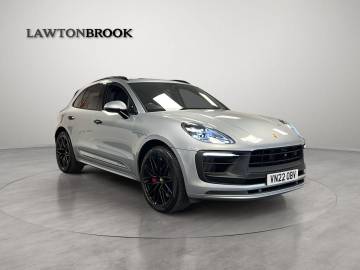 2022 Porsche Macan