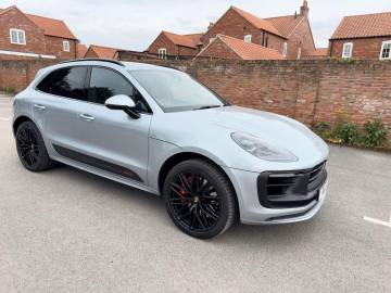 2022 Porsche Macan
