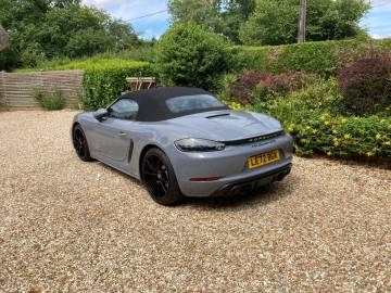2022 Porsche 718 Boxster