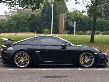 2022 Porsche 718 Cayman