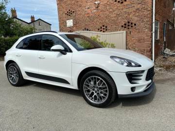 2016 Porsche Macan