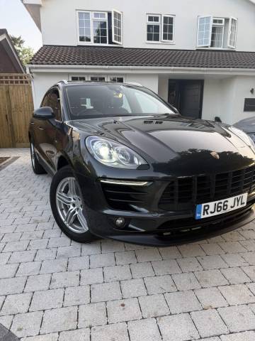 2016 Porsche Macan