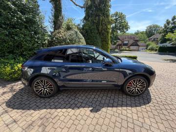 2022 Porsche Macan