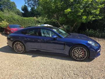 2022 Porsche Panamera