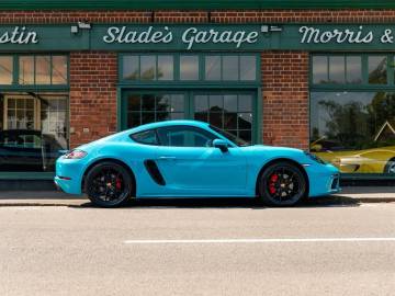 2017 Porsche 718 Cayman