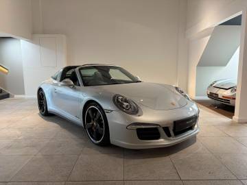 2015 Porsche 911