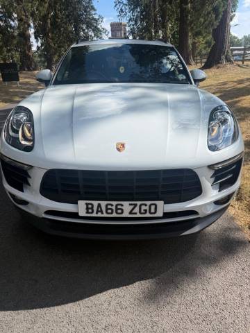 2016 Porsche Macan