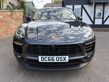 2016 Porsche Macan