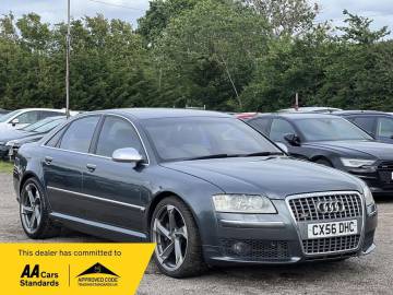 2006 Audi S8