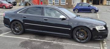 2007 Audi S8