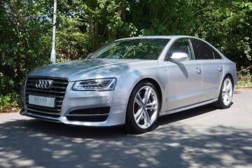 2015 Audi S8
