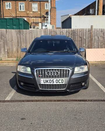 2006 Audi S8