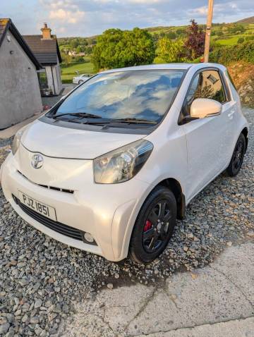 2009 Toyota iQ