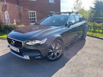 2017 Volvo V90 Cross Country