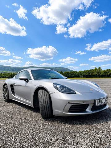 2017 Porsche 718 Cayman