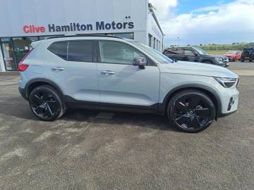 2025 Volvo XC40