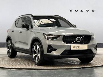 2025 Volvo XC40