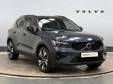2025 Volvo XC40