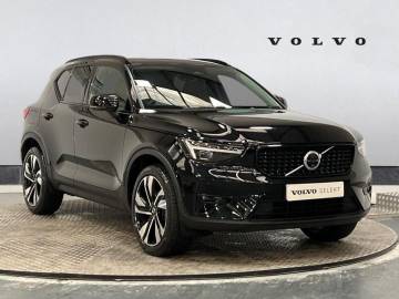 2025 Volvo XC40