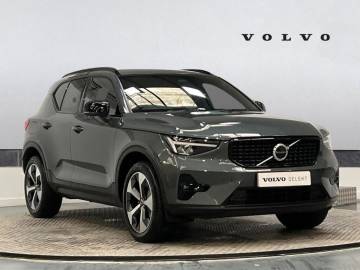 2025 Volvo XC40