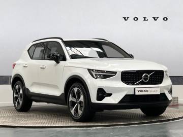 2025 Volvo XC40